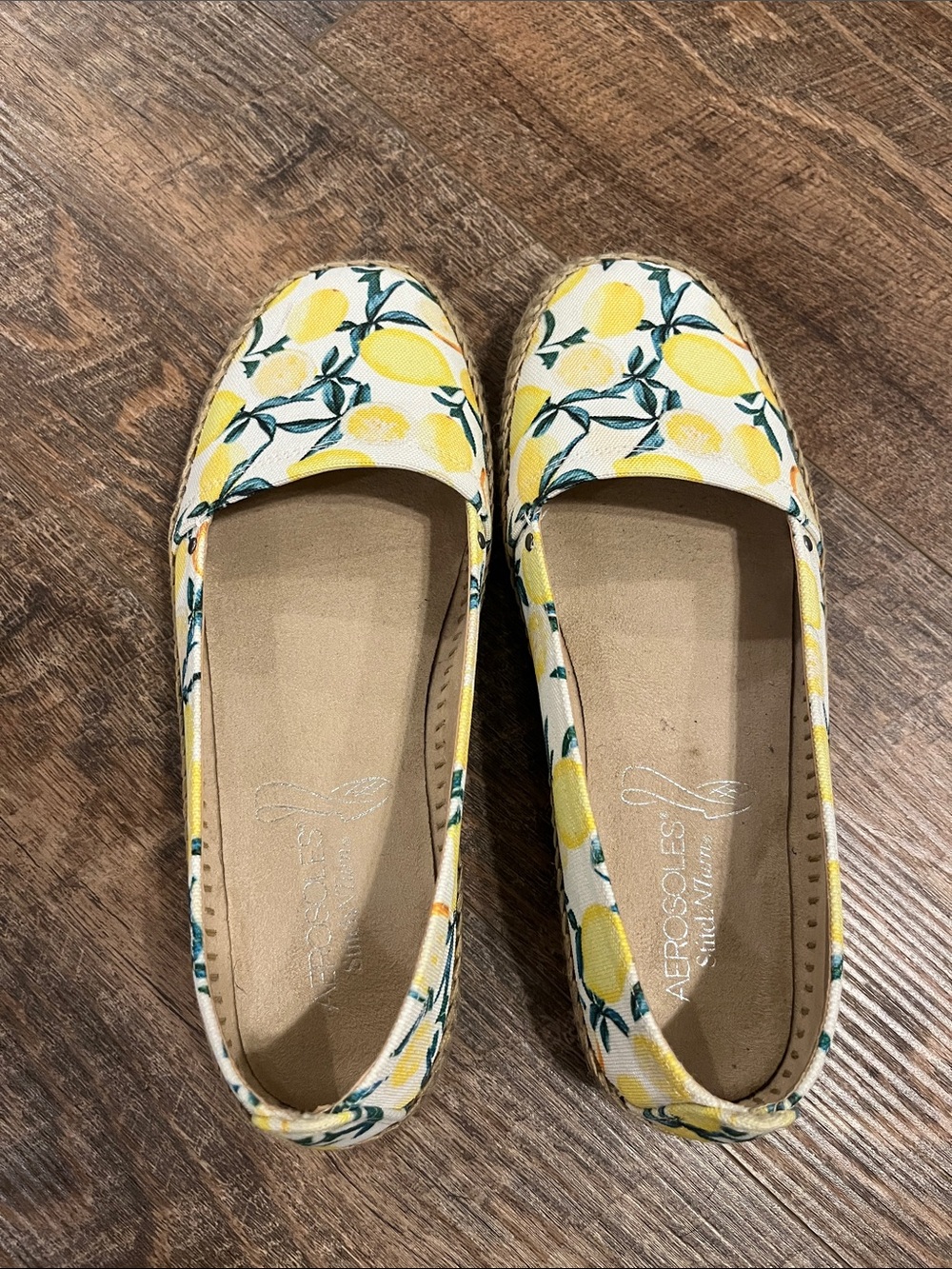 AEROSOLES Yellow Lemon Print Canvas Slip-On Flats
